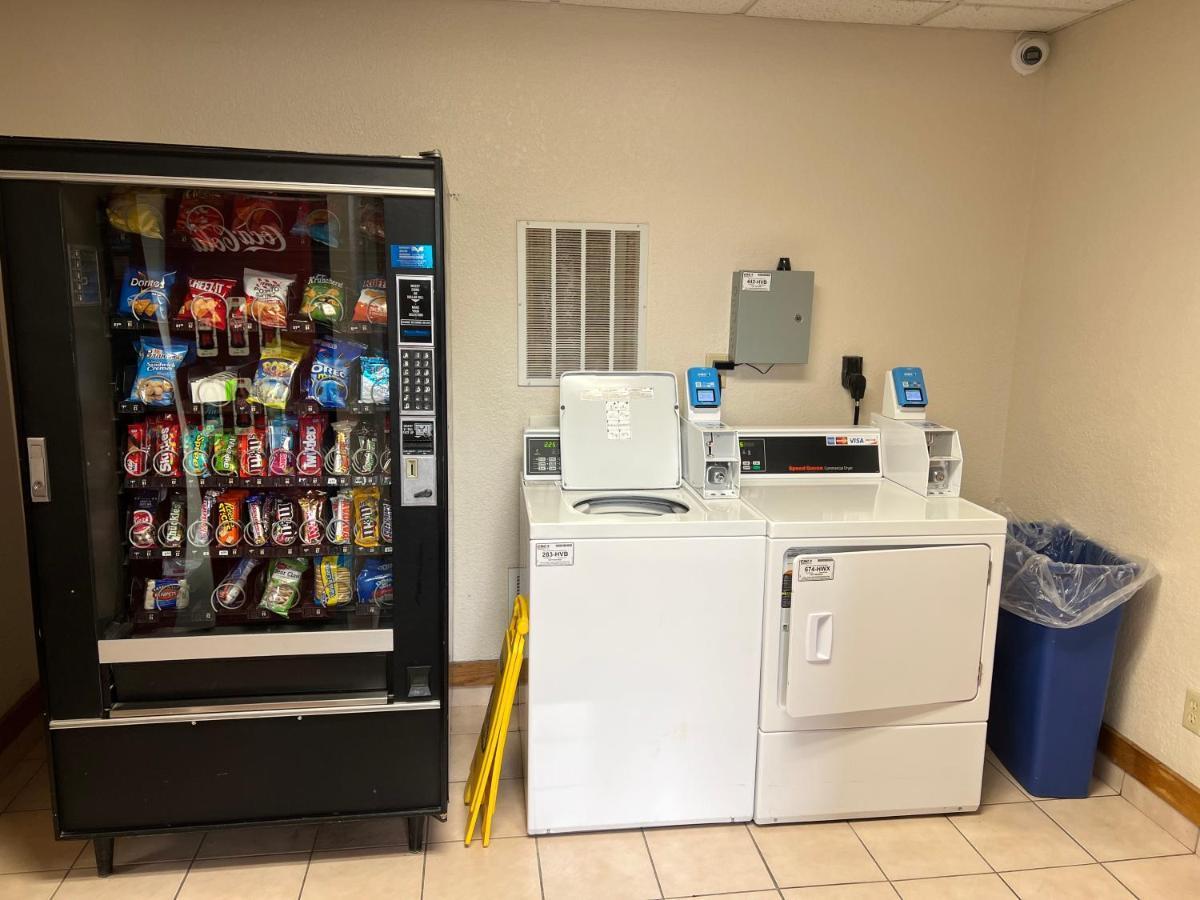 Express Inn & Suites Decatur Экстерьер фото