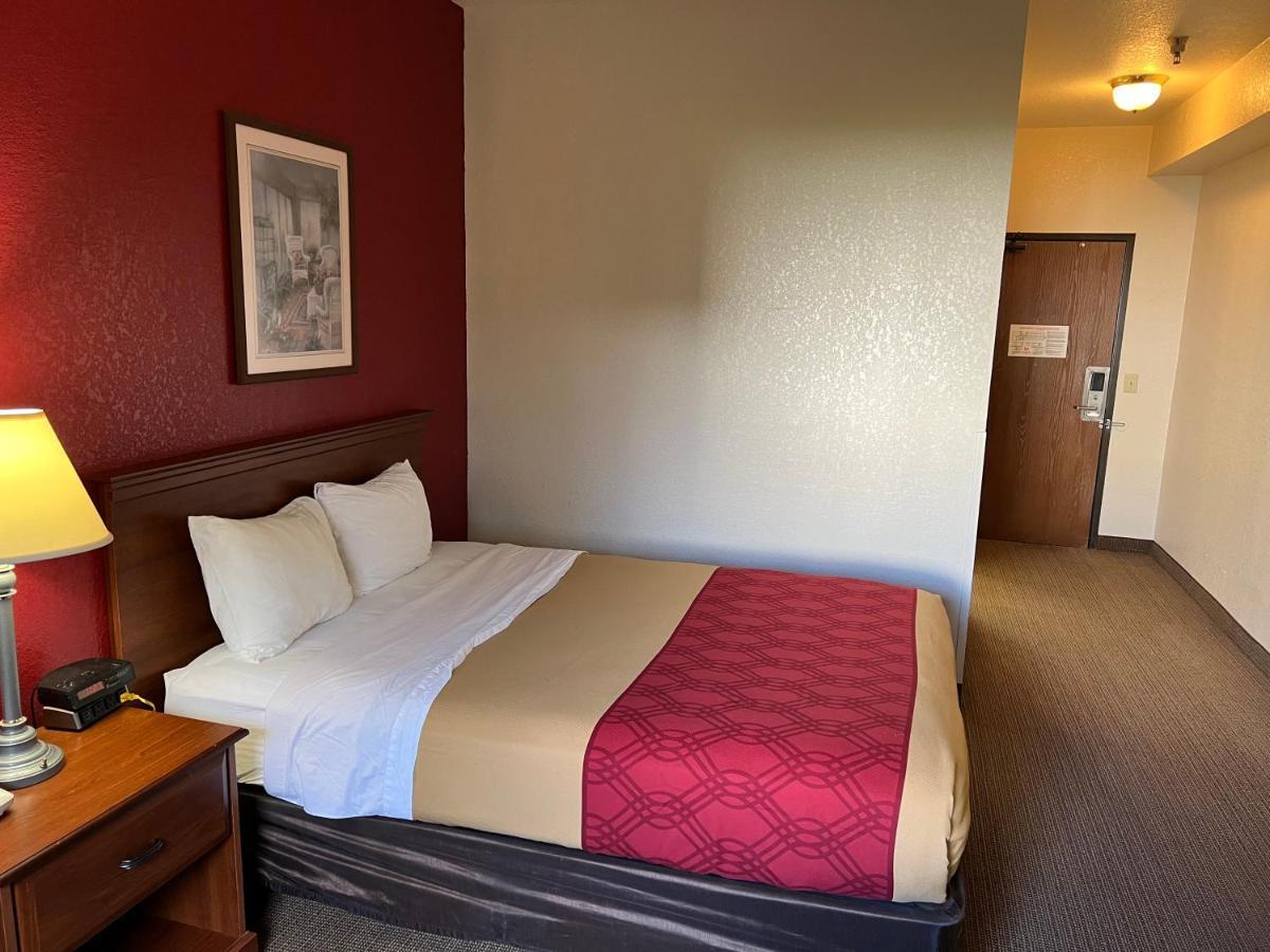Express Inn & Suites Decatur Экстерьер фото