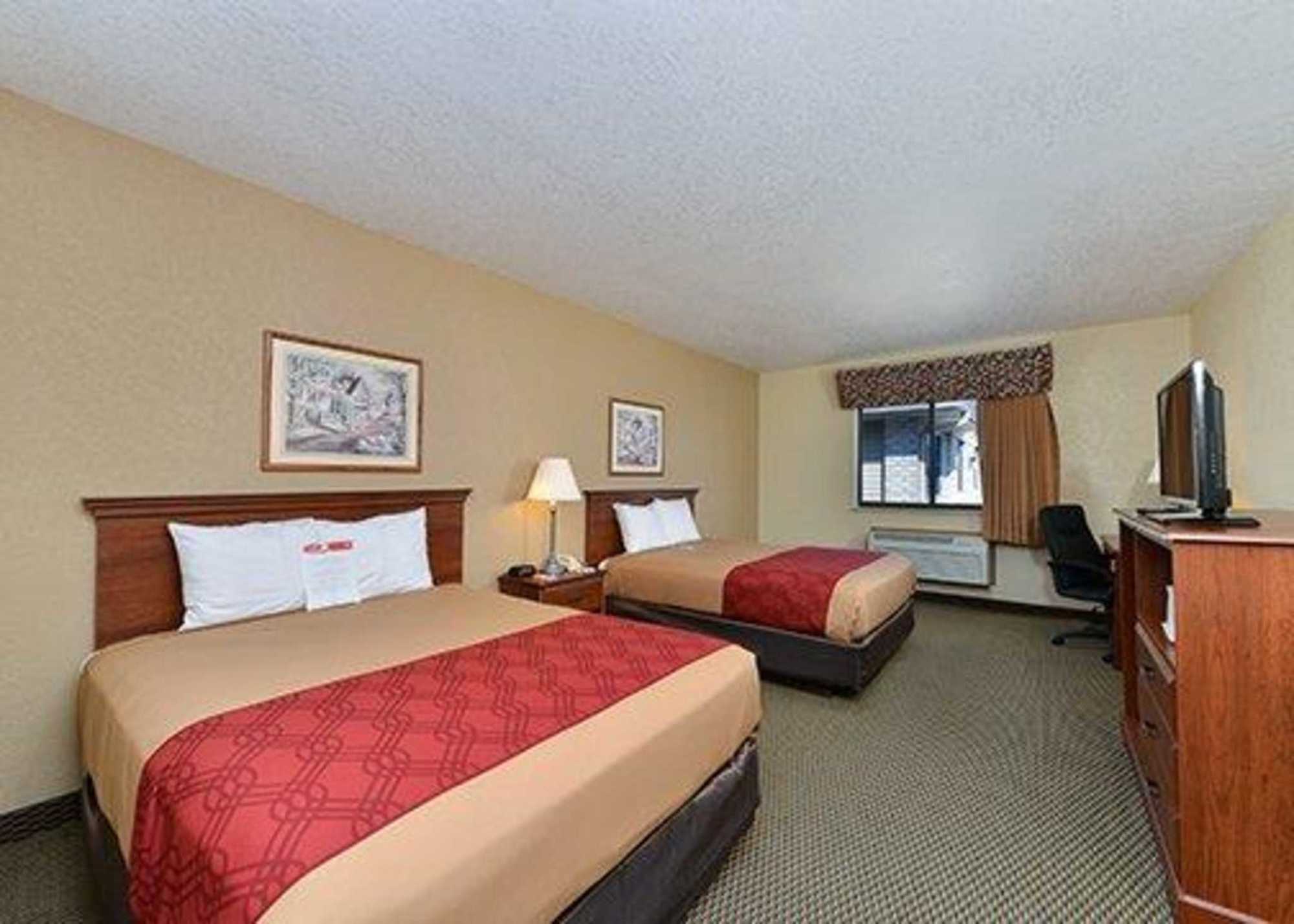 Express Inn & Suites Decatur Номер фото