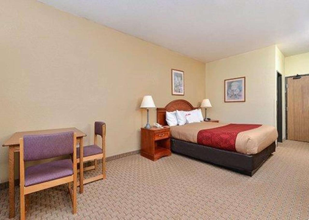 Express Inn & Suites Decatur Экстерьер фото